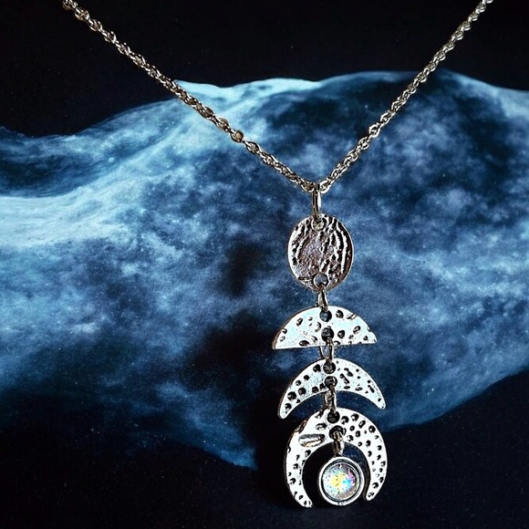 Silver toned Crescent Moon Phases Pendant Necklace Choker 15.5” - Picture 11 of 17